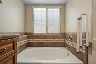 27325 Ventura Dr, Cathedral City, CA 92234 - Photo 23