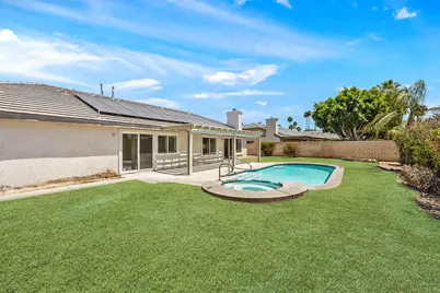 76 Sutton Place S, Palm Desert, CA 92211 - Photo 3