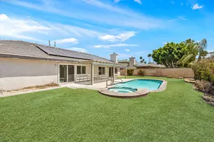 76 Sutton Pl S, Palm Desert, CA 92211 - Photo 3