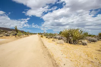 207 Onaga Trail, Joshua Tree, CA 92252 - Photo 23