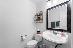 240 Paseo Vista Cir, Palm Desert, CA 92260 - Photo 39