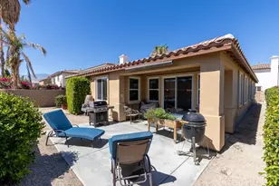 240 Paseo Vista Cir, Palm Desert, CA 92260 - Photo 45