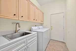 83 N Kavenish Dr, Rancho Mirage, CA 92270 - Photo 21
