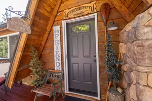 1126 Crags Ln, Fawnskin, CA 92333 - Photo 5