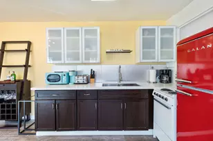 1111 E Palm Canyon Dr, Palm Springs, CA 92264 - Photo 15