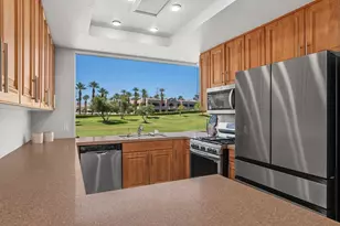 48 Pebble Beach Dr, Rancho Mirage, CA 92270 - Photo 3