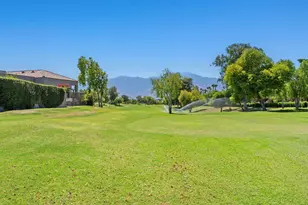 48 Pebble Beach Dr, Rancho Mirage, CA 92270 - Photo 37
