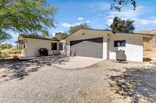 49244 Vista Dr, Morongo Valley, CA 92256 - Photo 5