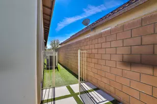 74114 Cosmopolitan Ln, Palm Desert, CA 92211 - Photo 33