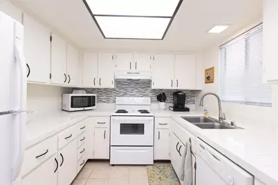 5301 E Waverly Drive #222, Palm Springs, CA 92264 - Photo 3
