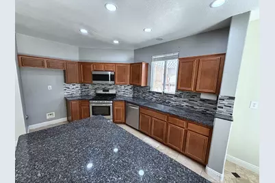 12633 Flintridge Street, Victorville, CA 92392 - Photo 7