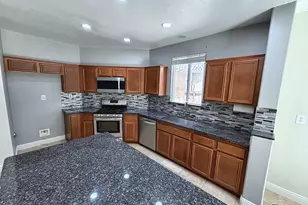12633 Flintridge St, Victorville, CA 92392 - Photo 7