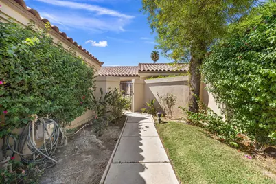 38674 Wisteria Drive, Palm Desert, CA 92211 - Photo 27