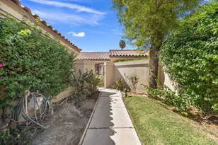 38674 Wisteria Dr, Palm Desert, CA 92211 - Photo 27