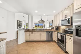38674 Wisteria Dr, Palm Desert, CA 92211 - Photo 11