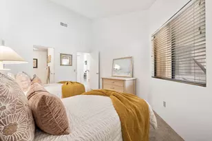 38674 Wisteria Dr, Palm Desert, CA 92211 - Photo 21