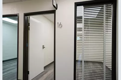 2825 E Tahquitz Canyon Way E, Palm Springs, CA 92262 - Photo 51