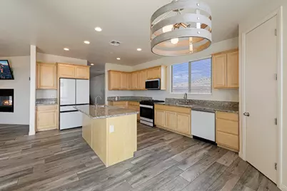 8680 Monument View Drive, Yucca Valley, CA 92284 - Photo 7
