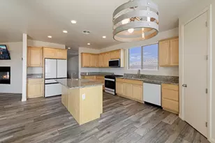 8680 Monument Vw Dr, Yucca Valley, CA 92284 - Photo 7