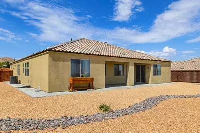 8680 Monument View Drive, Yucca Valley, CA 92284 - Photo 21