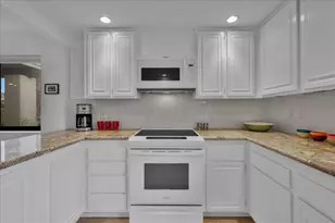 737 N Madrid Cir, Palm Springs, CA 92262 - Photo 9