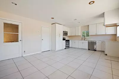 5975 Lupine Avenue, Twentynine Palms, CA 92277 - Photo 11