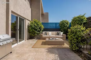 266 E Via Escuela, Palm Springs, CA 92262 - Photo 31