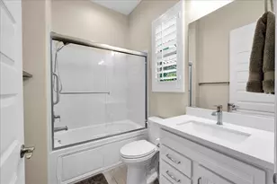 38 Burgundy, Rancho Mirage, CA 92270 - Photo 23