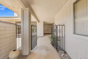 11 Dartmouth Dr, Rancho Mirage, CA 92270 - Photo 3