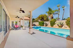 137 Courtside Dr, Palm Desert, CA 92260 - Photo 25