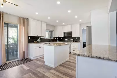 31546 Golden Lion Drive, Temecula, CA 92591 - Photo 11