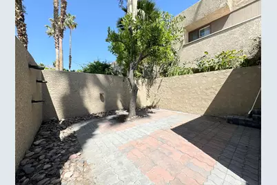 473 W Bradshaw Lane #10, Palm Springs, CA 92262 - Photo 3