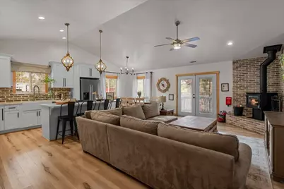 187 Dixie Lee Lane, Sugarloaf, CA 92386 - Photo 5