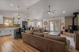 187 Dixie Lee Ln, Sugarloaf, CA 92386 - Photo 5