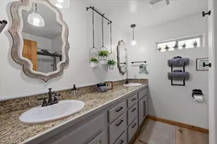 187 Dixie Lee Ln, Sugarloaf, CA 92386 - Photo 19