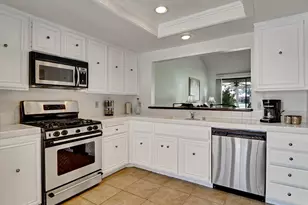 35886 Paseo Circulo W, Cathedral City, CA 92234 - Photo 11