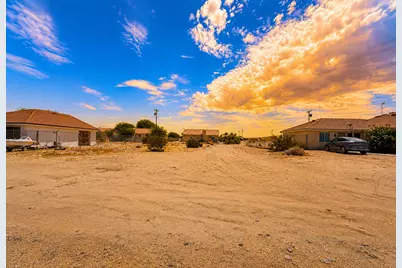 1285 Red Sea Avenue, Thermal, CA 92274 - Photo 5