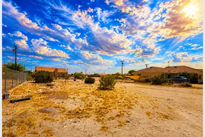 1285 Red Sea Avenue, Thermal, CA 92274 - Photo 3