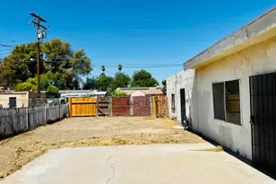 325 N 1st St, Blythe, CA 92225 - Photo 31
