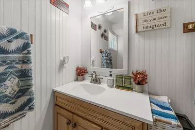 33910 Meadow Lane, Green Valley Lake, CA 92341 - Photo 23