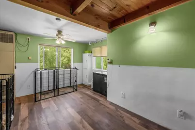 33910 Meadow Lane, Green Valley Lake, CA 92341 - Photo 19