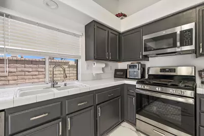37851 Hollister Drive, Palm Desert, CA 92211 - Photo 11