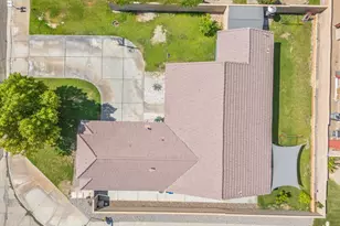 37851 Hollister Dr, Palm Desert, CA 92211 - Photo 31