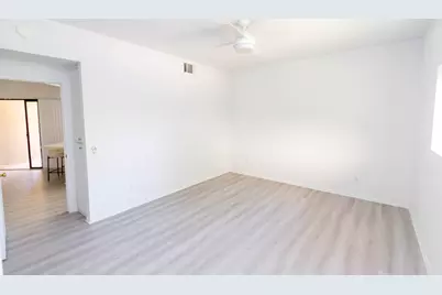 255 S Avenida Caballeros #305, Palm Springs, CA 92262 - Photo 17