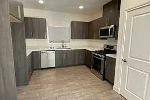 9675 Valencia Dr, Desert Hot Springs, CA 92240 - Photo 7