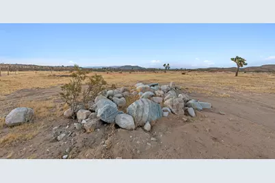 226 Rainbow Road, Landers, CA 92285 - Photo 11