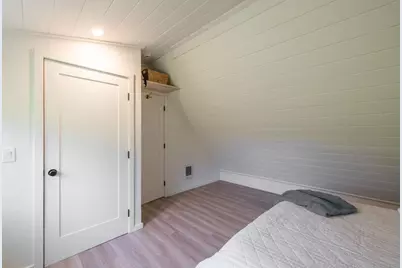 927 W Fairway Boulevard, Big Bear City, CA 92314 - Photo 17