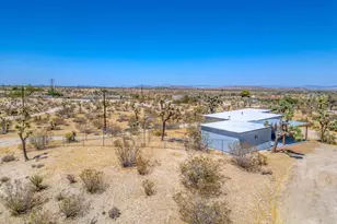 58137 Sun Mesa Dr, Yucca Valley, CA 92284 - Photo 3