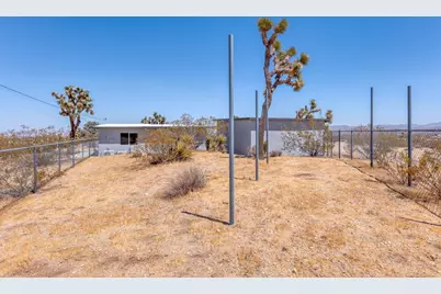 58137 Sun Mesa Drive, Yucca Valley, CA 92284 - Photo 23