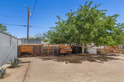 57530 Warren Way, Yucca Valley, CA 92284 - Photo 29